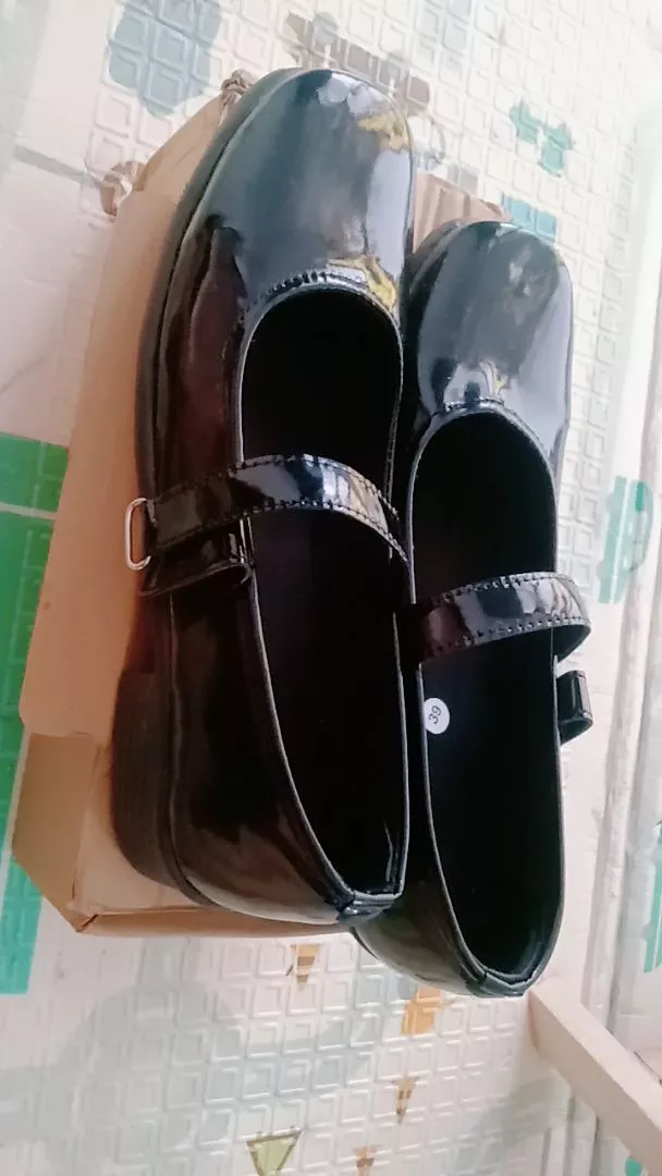 Foto ulasan pembeli megapuspita1018, varian Hitam Glossy,39
