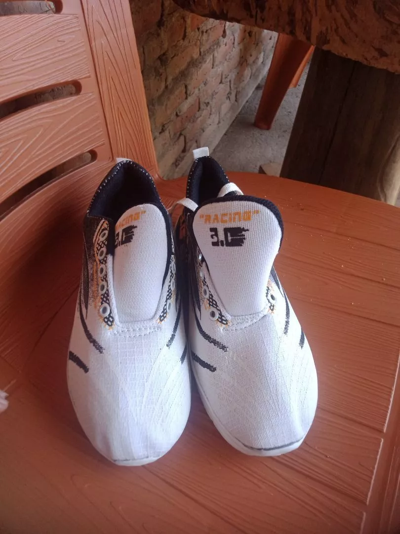 Promo.!! Sepatu Sneakers Cewek Sepatu Olahraga Simpel Dan Ringan Model Run Wanita - Foto ulasan pembeli