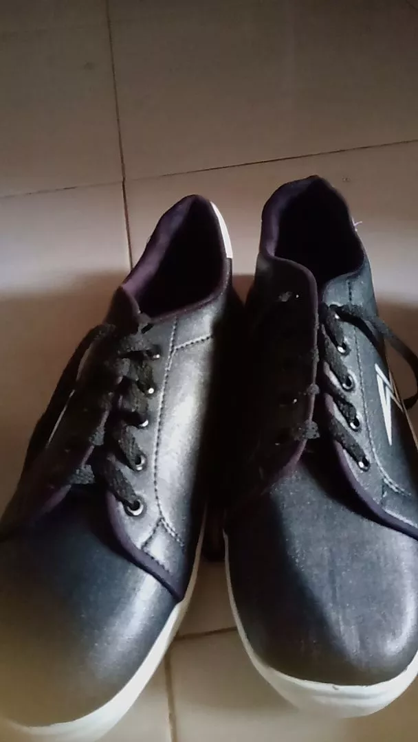 PROMO SEPATU SNEAKERS PUTIH PRIA & WANITA TERBARU - Foto ulasan pembeli
