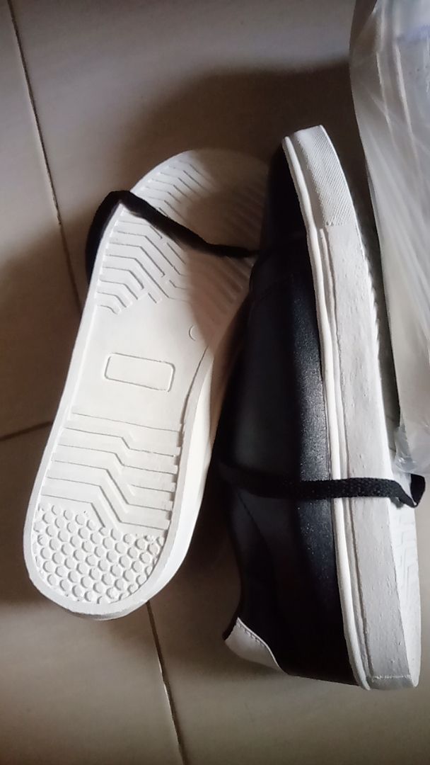 PROMO SEPATU SNEAKERS PUTIH PRIA & WANITA TERBARU - Foto ulasan pembeli