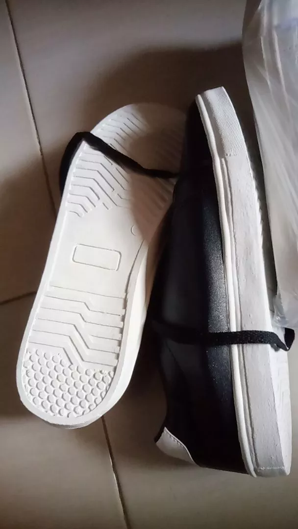 PROMO SEPATU SNEAKERS PUTIH PRIA & WANITA TERBARU - Foto ulasan pembeli