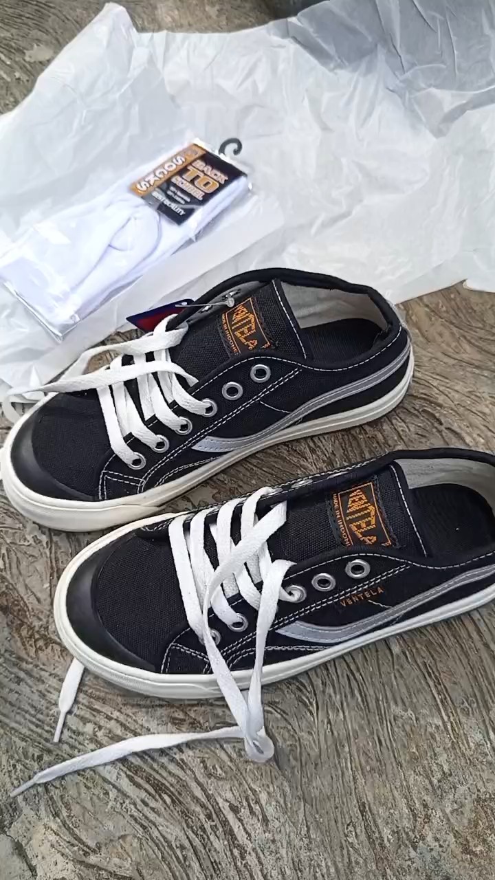 PROMO Sepatu Ventela Low Black Natural Pria Wanita - Foto ulasan pembeli