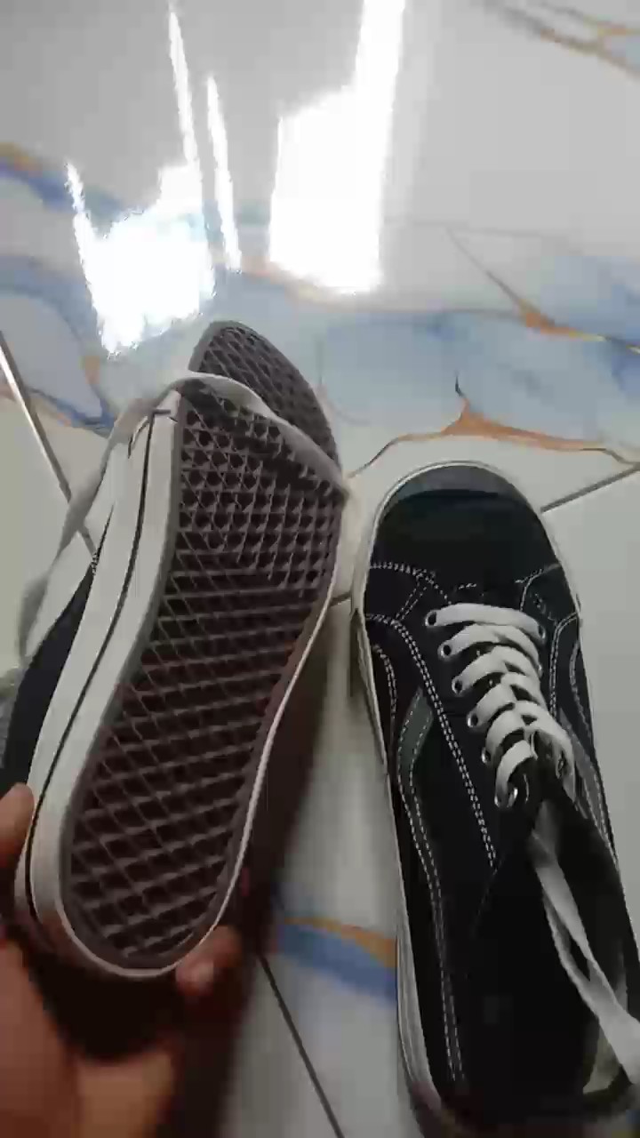 PROMO Sepatu Ventela Low Black Natural Pria Wanita - Foto ulasan pembeli