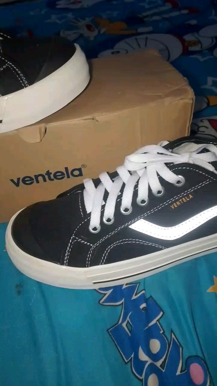 PROMO Sepatu Ventela Low Black Natural Pria Wanita - Foto ulasan pembeli