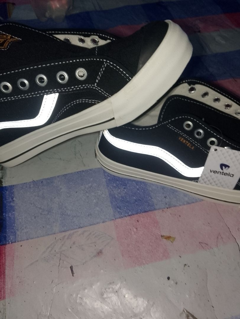 PROMO Sepatu Ventela Low Black Natural Pria Wanita - Foto ulasan pembeli
