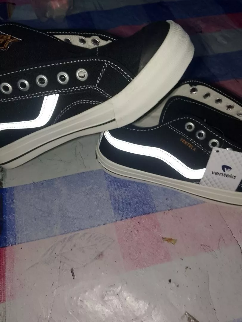 PROMO Sepatu Ventela Low Black Natural Pria Wanita - Foto ulasan pembeli