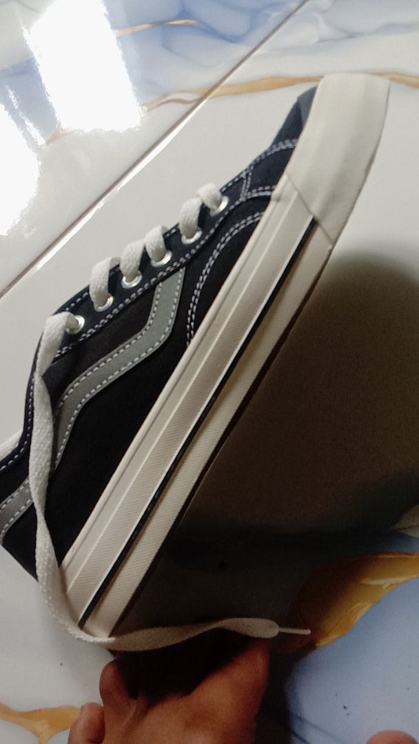 PROMO Sepatu Ventela Low Black Natural Pria Wanita - Foto ulasan pembeli