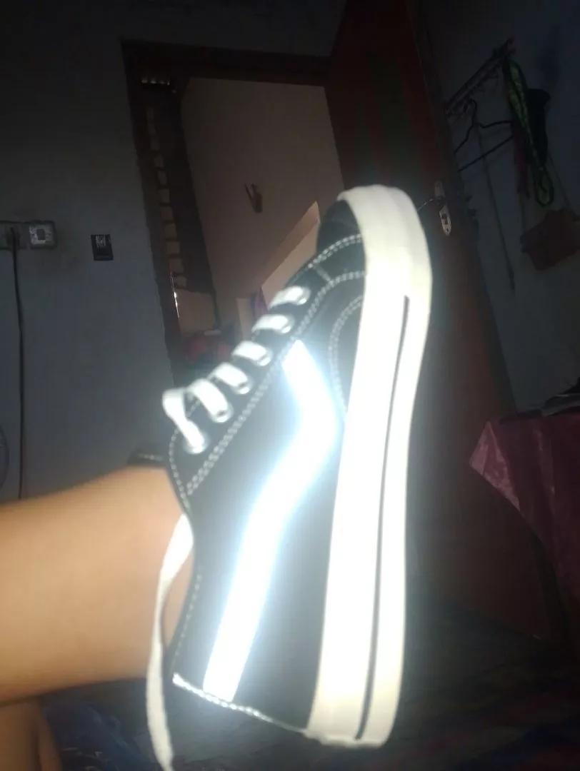 PROMO Sepatu Ventela Low Black Natural Pria Wanita - Foto ulasan pembeli