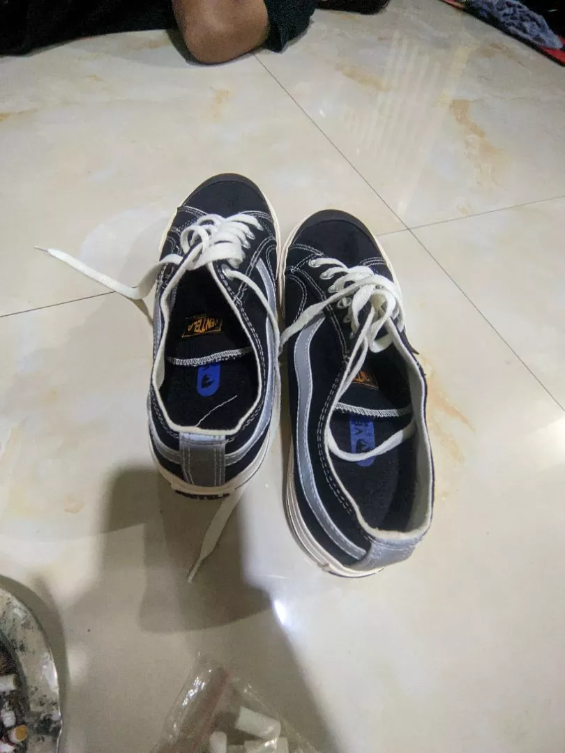 PROMO Sepatu Ventela Low Black Natural Pria Wanita - Foto ulasan pembeli