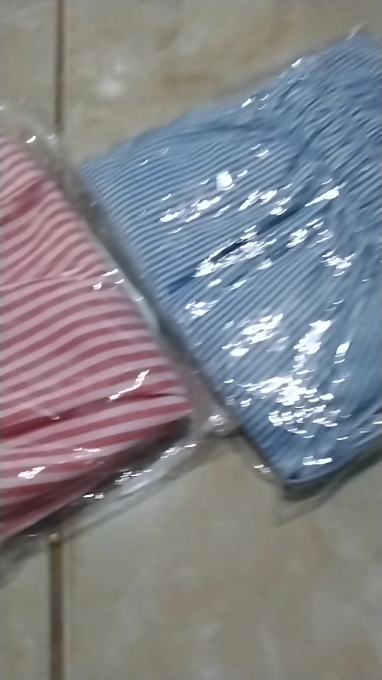 Foto ulasan pembeli iyum1410, varian MERAH,SIZE XXL (6-7), BIRU,SIZE XXL (6-7)