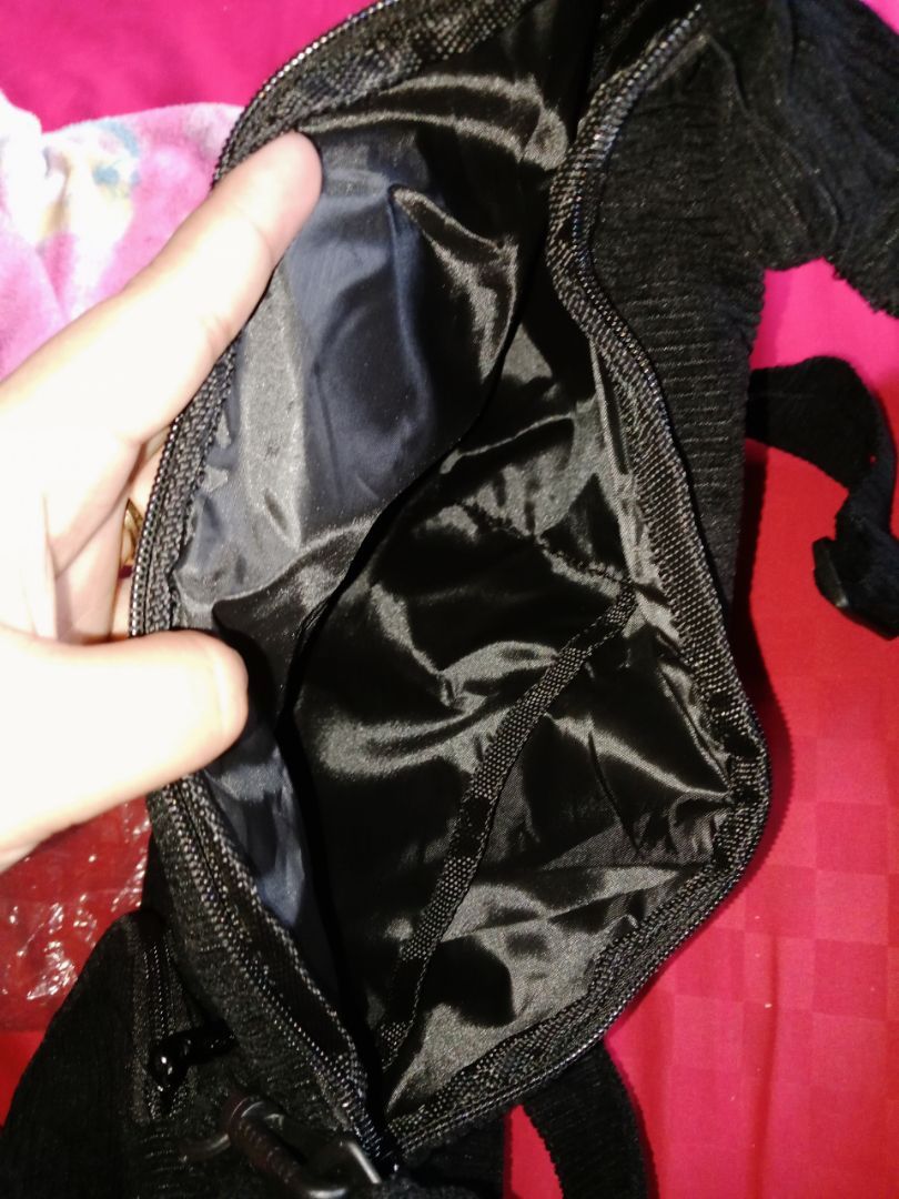 Pushop Slingbag Corduroy Unisex Free Pin Bros - foto 7 dari 10, yuli.noviyantiii