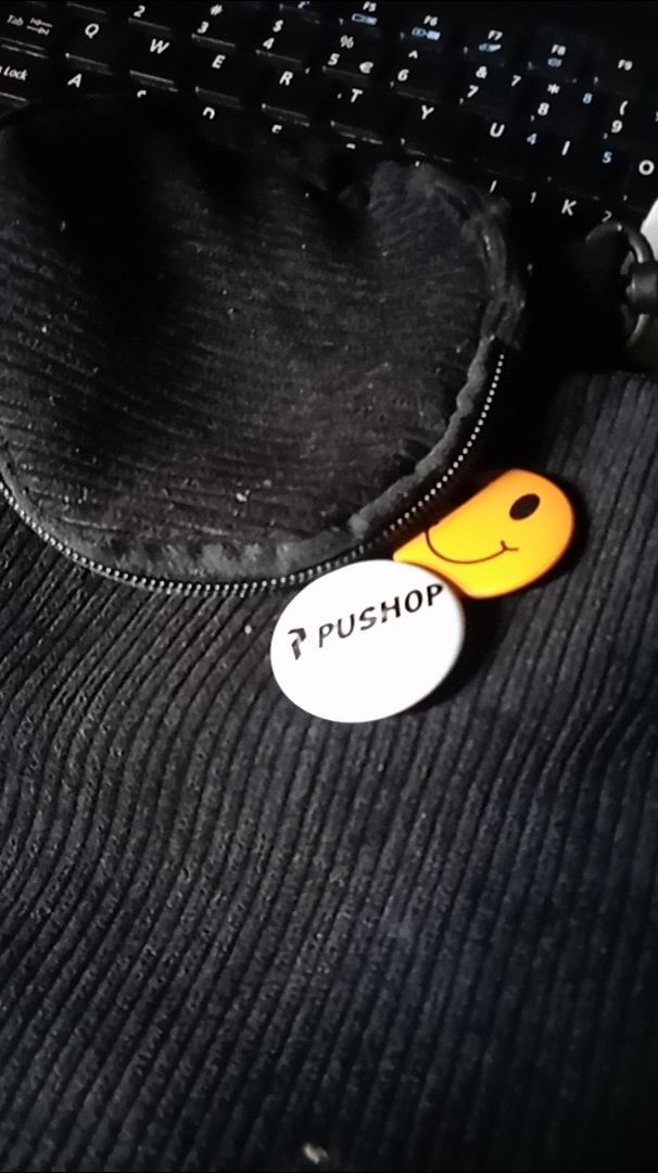 Pushop Slingbag Corduroy Unisex Free Pin Bros - Foto ulasan pembeli