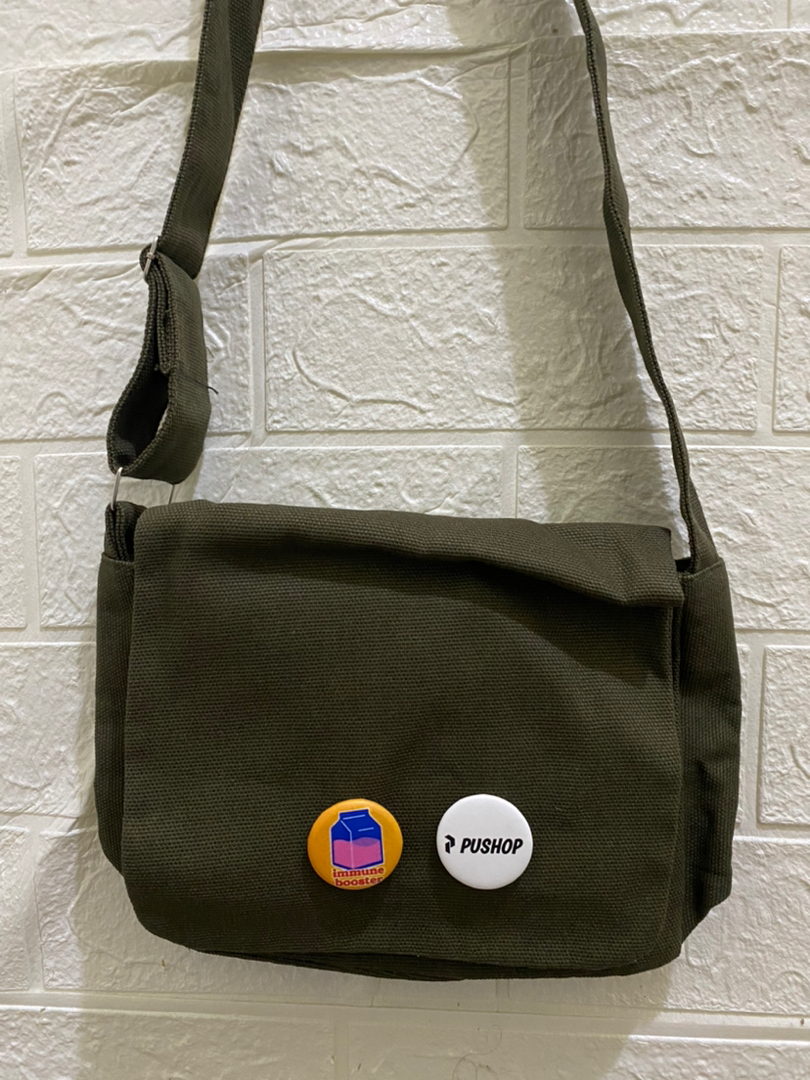 Pushop Slingbag Kanvas Kazuko Unisex Free Pin - foto 10 dari 10, kenrico112
