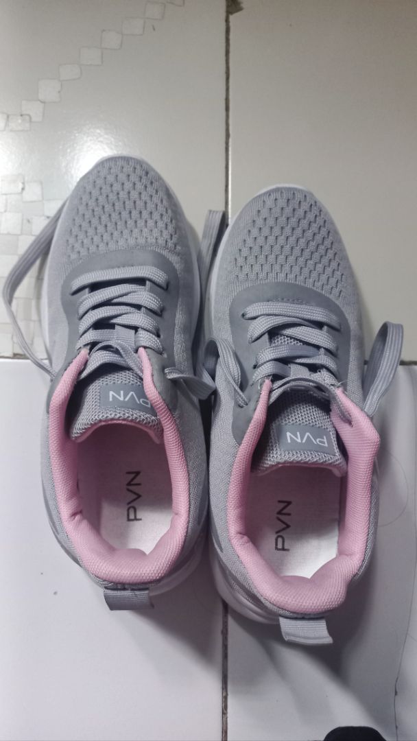 Foto ulasan pembeli m*****a, varian Grey,40