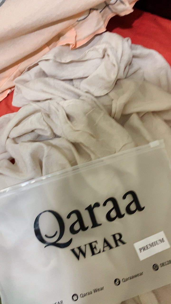 Qaraa Wear Pashmina Viscose Bamboo Premium Lembut Mewah Terlaris - Foto ulasan pembeli