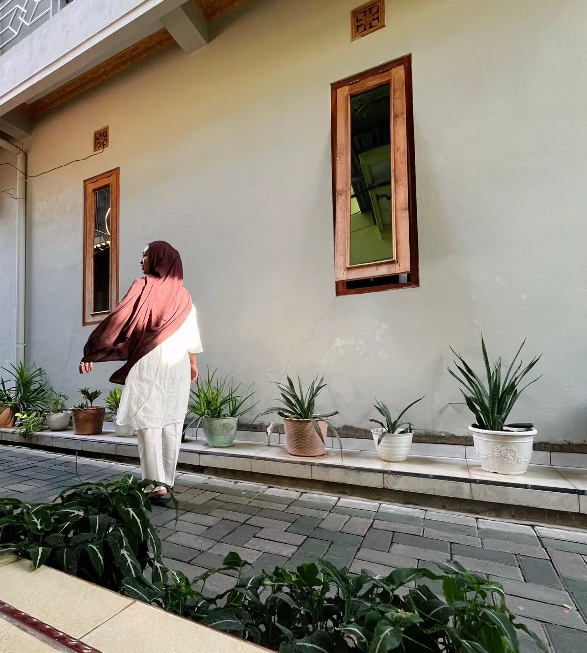 Qaraa Wear Pashmina Viscose Bamboo Premium Lembut Mewah Terlaris - Foto ulasan pembeli