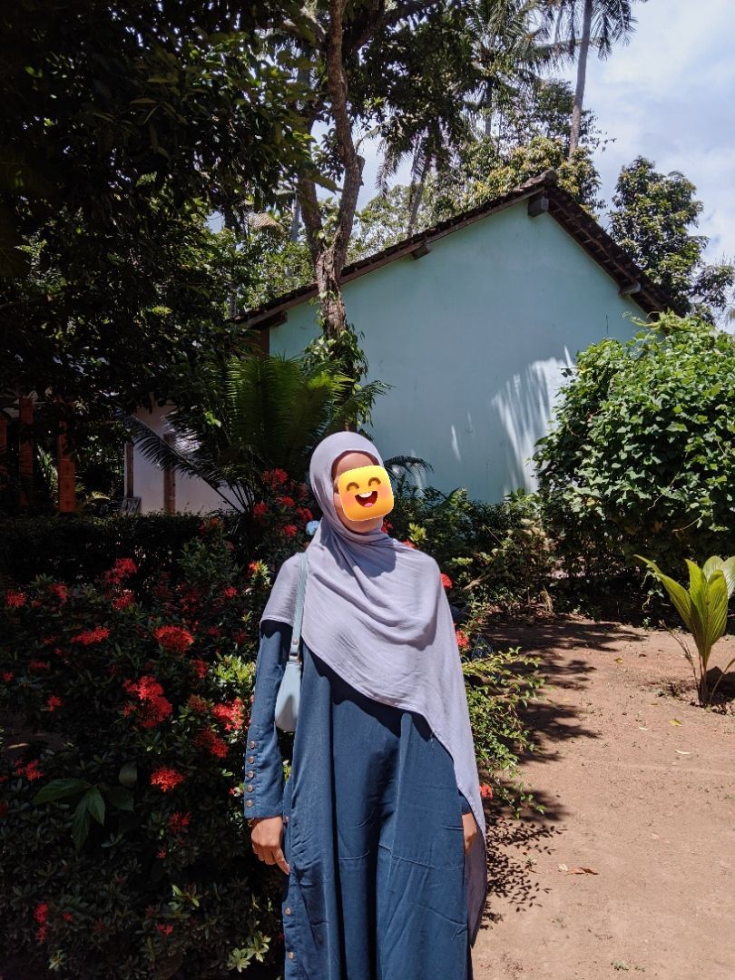 Qaraa Wear Pashmina Viscose Bamboo Premium Lembut Mewah Terlaris - Foto ulasan pembeli