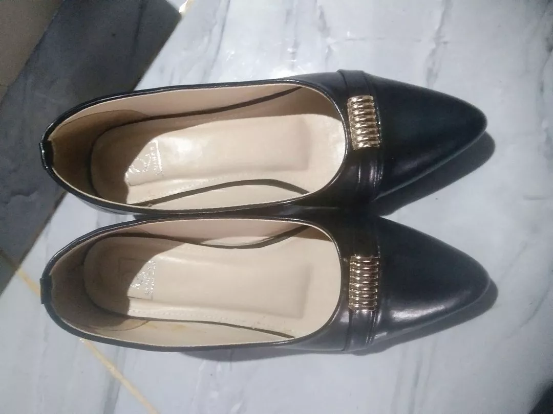 Quince Alisha Pantofel Wanita Sepatu Heels Wanita Hak 3 Cm - Foto ulasan pembeli