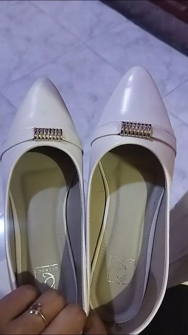 Quince Alisha Pantofel Wanita Sepatu Heels Wanita Hak 3 Cm - Foto ulasan pembeli