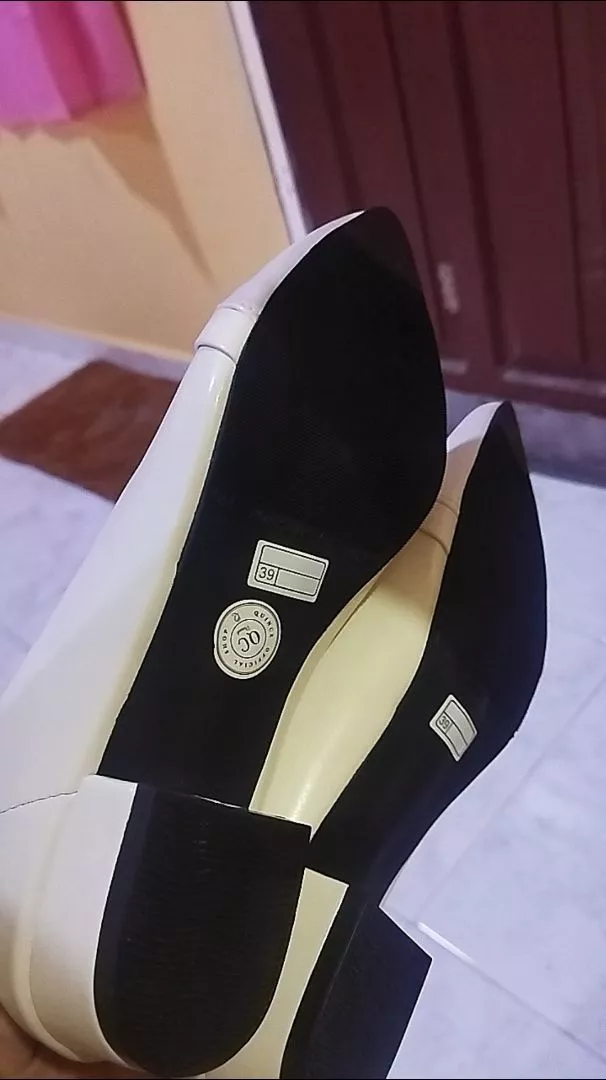 Quince Alisha Pantofel Wanita Sepatu Heels Wanita Hak 3 Cm - Foto ulasan pembeli