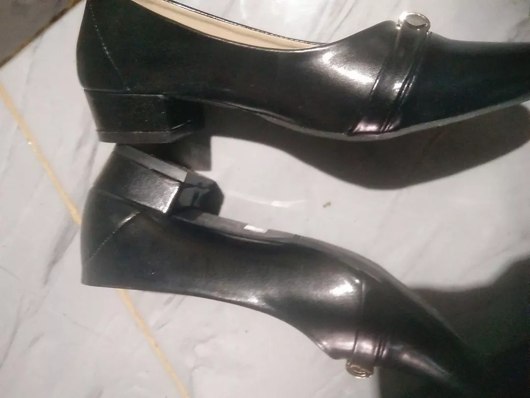 Quince Alisha Pantofel Wanita Sepatu Heels Wanita Hak 3 Cm - Foto ulasan pembeli