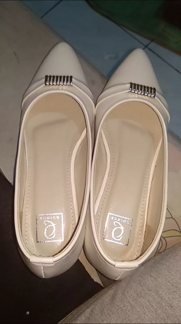 Quince Alisha Pantofel Wanita Sepatu Heels Wanita Hak 3 Cm - Foto ulasan pembeli