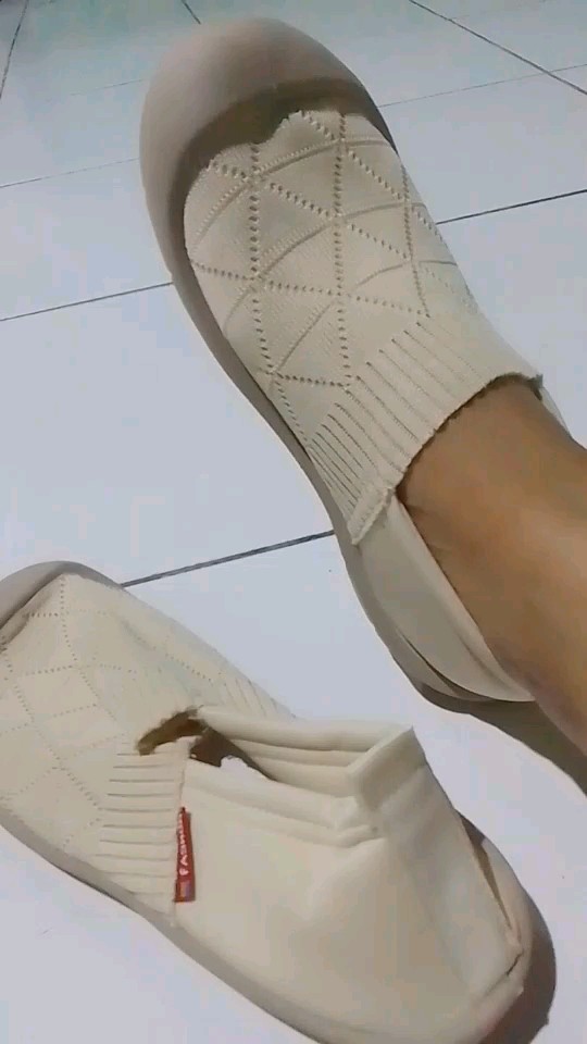 RAV Sepatu Slip On Wanita Casual Import Flat - Foto ulasan pembeli