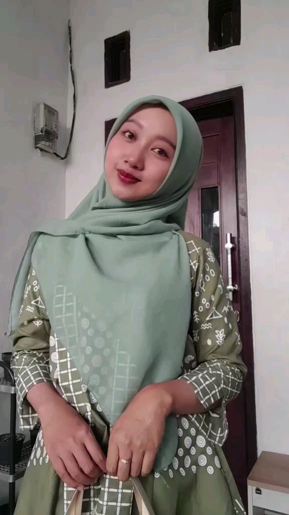 RÈYORA Sepatu Flat Shoes Kerja Balet Wanita Korea MAUDY - Foto ulasan pembeli