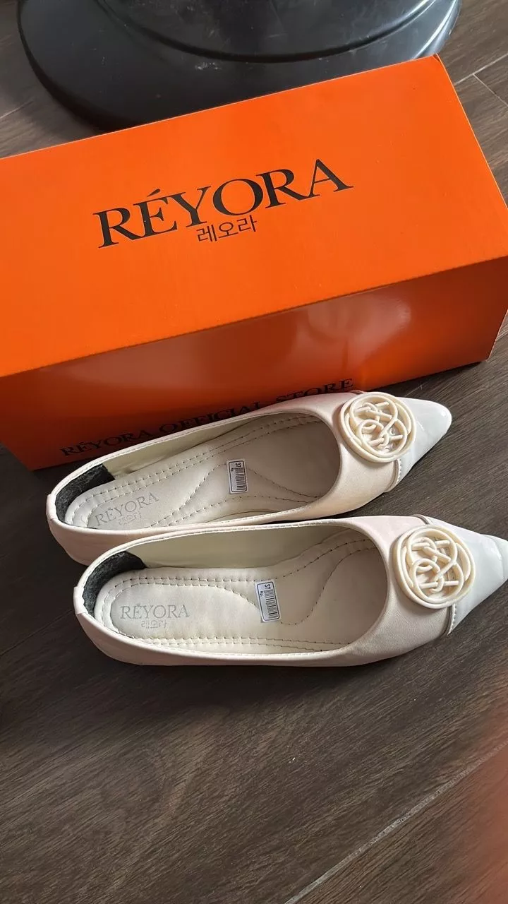 RÈYORA Sepatu Flat Shoes Kerja Balet Wanita Korea MAUDY - Foto ulasan pembeli