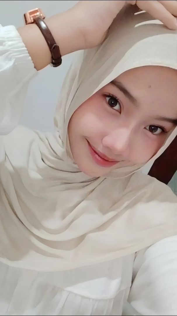 RESYAH HIJAB~ Shawl Hijab Pashmina Viscose Bamboo Premium Eksklusif Lembut - Foto ulasan pembeli
