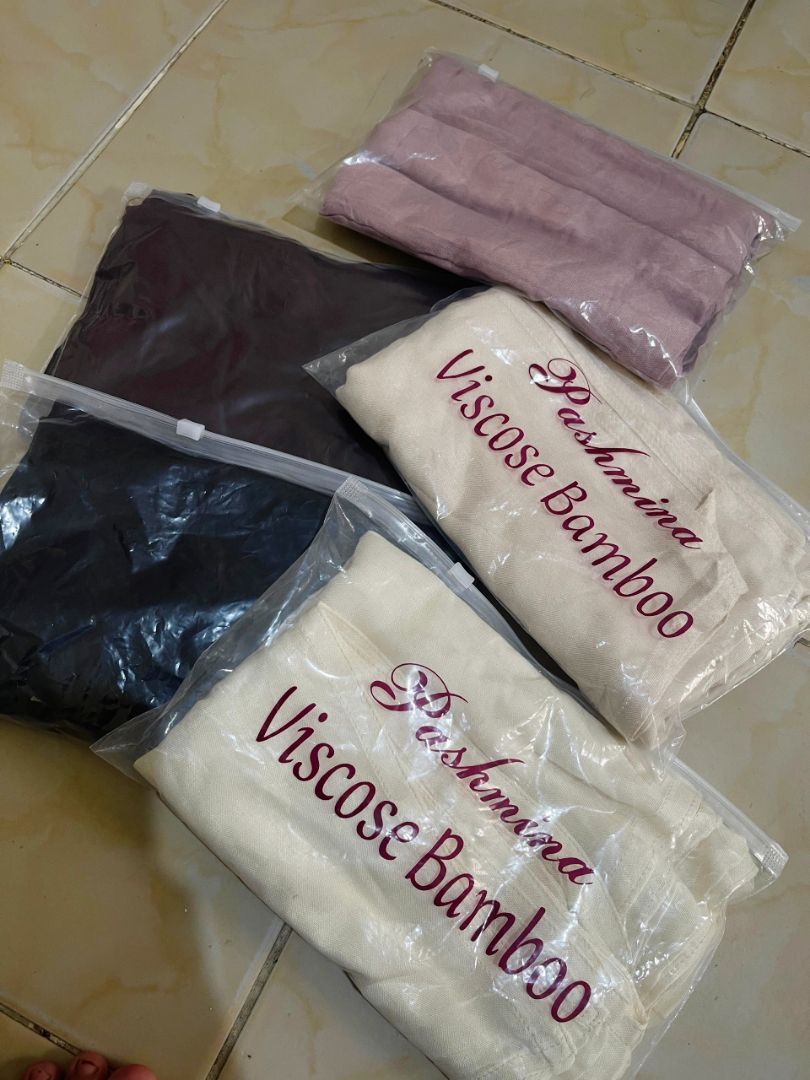 RESYAH HIJAB~ Shawl Hijab Pashmina Viscose Bamboo Premium Eksklusif Lembut - Foto ulasan pembeli