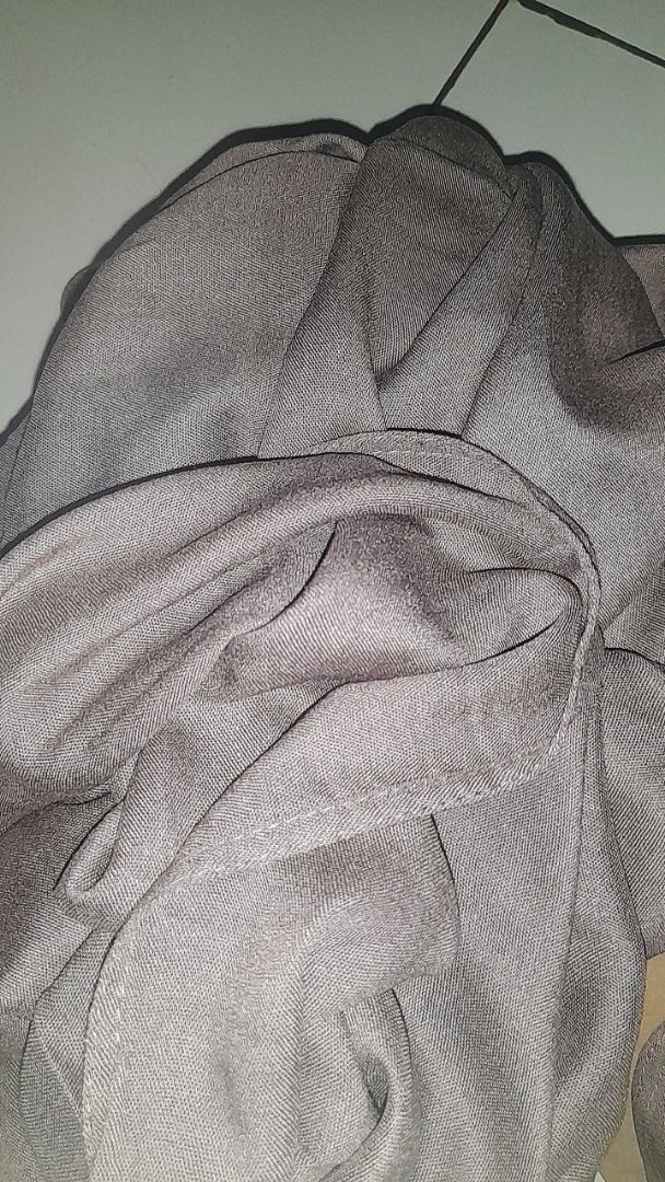 RESYAH HIJAB~ Shawl Hijab Pashmina Viscose Bamboo Premium Eksklusif Lembut - Foto ulasan pembeli