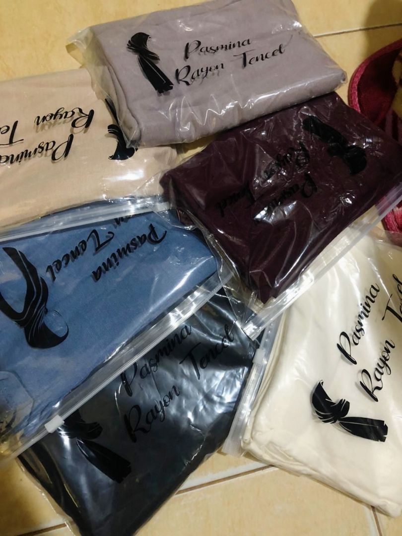 Rheno Hijab Pashmina Tencel Adem Lembut Elegan - foto 8 dari 10