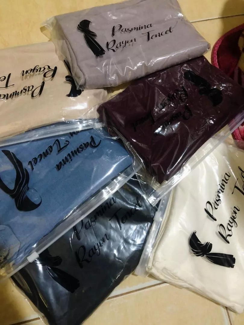 Rheno Hijab Pashmina Tencel Adem Lembut Elegan - Foto ulasan pembeli