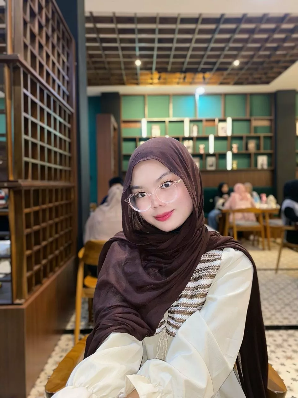 RhenoHijab Pashmina Viscose Bamboo Premium | Hijab Kekinian Adem Lembut Nyaman - Foto ulasan pembeli