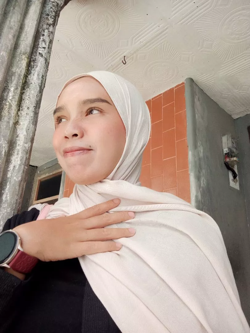 RhenoHijab Pashmina Viscose Bamboo Premium | Hijab Kekinian Adem Lembut Nyaman - Foto ulasan pembeli