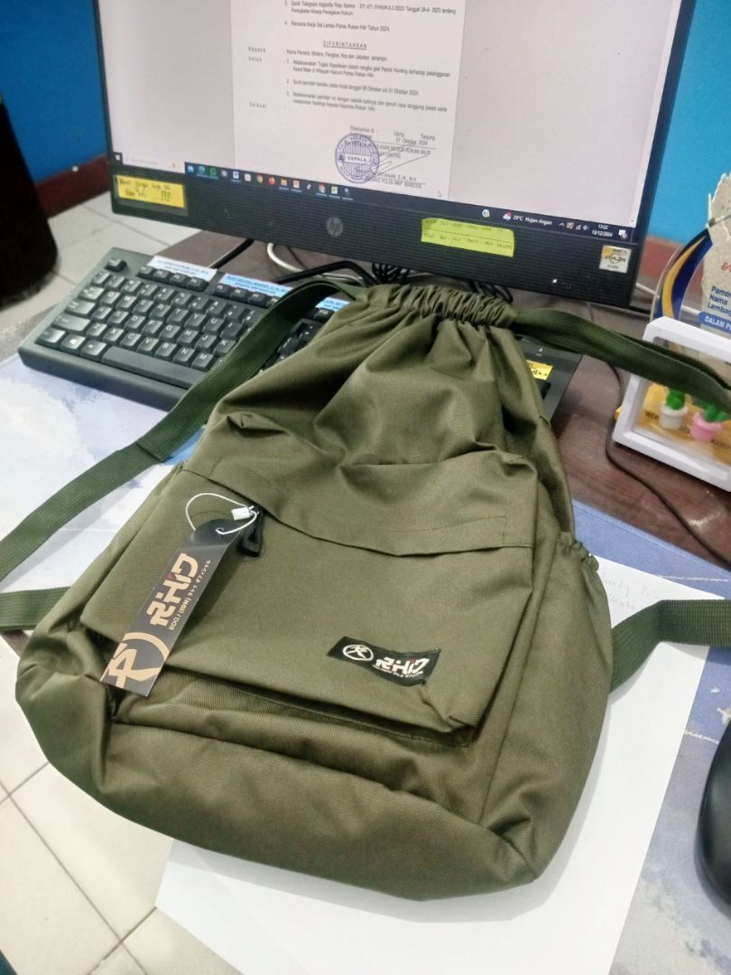 RHID - Tas Ransel Sekolah Pria Wanita Unisex Anti Air - Foto ulasan pembeli