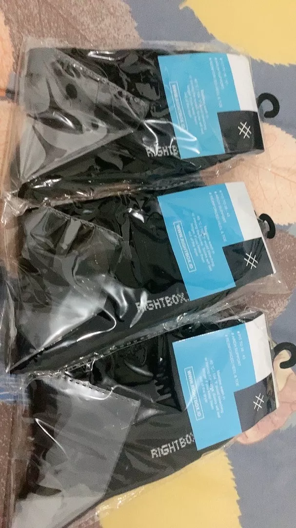 Rightbox, Kaos Kaki Kerja Pria Pendek Setengah Betis Motif Minimalis - Foto ulasan pembeli