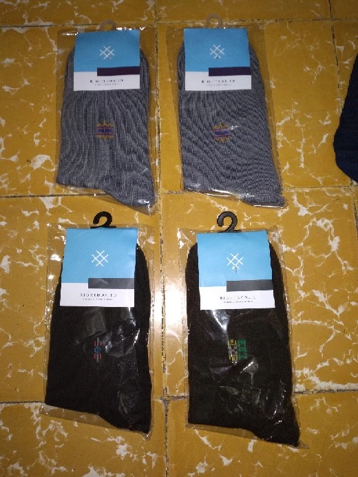 Rightbox, Kaos Kaki Kerja Pria Pendek Setengah Betis Motif Minimalis - Foto ulasan pembeli