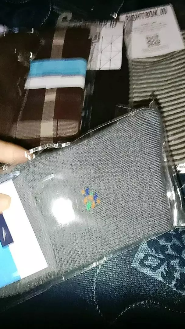 Rightbox, Kaos Kaki Kerja Pria Pendek Setengah Betis Motif Minimalis - Foto ulasan pembeli