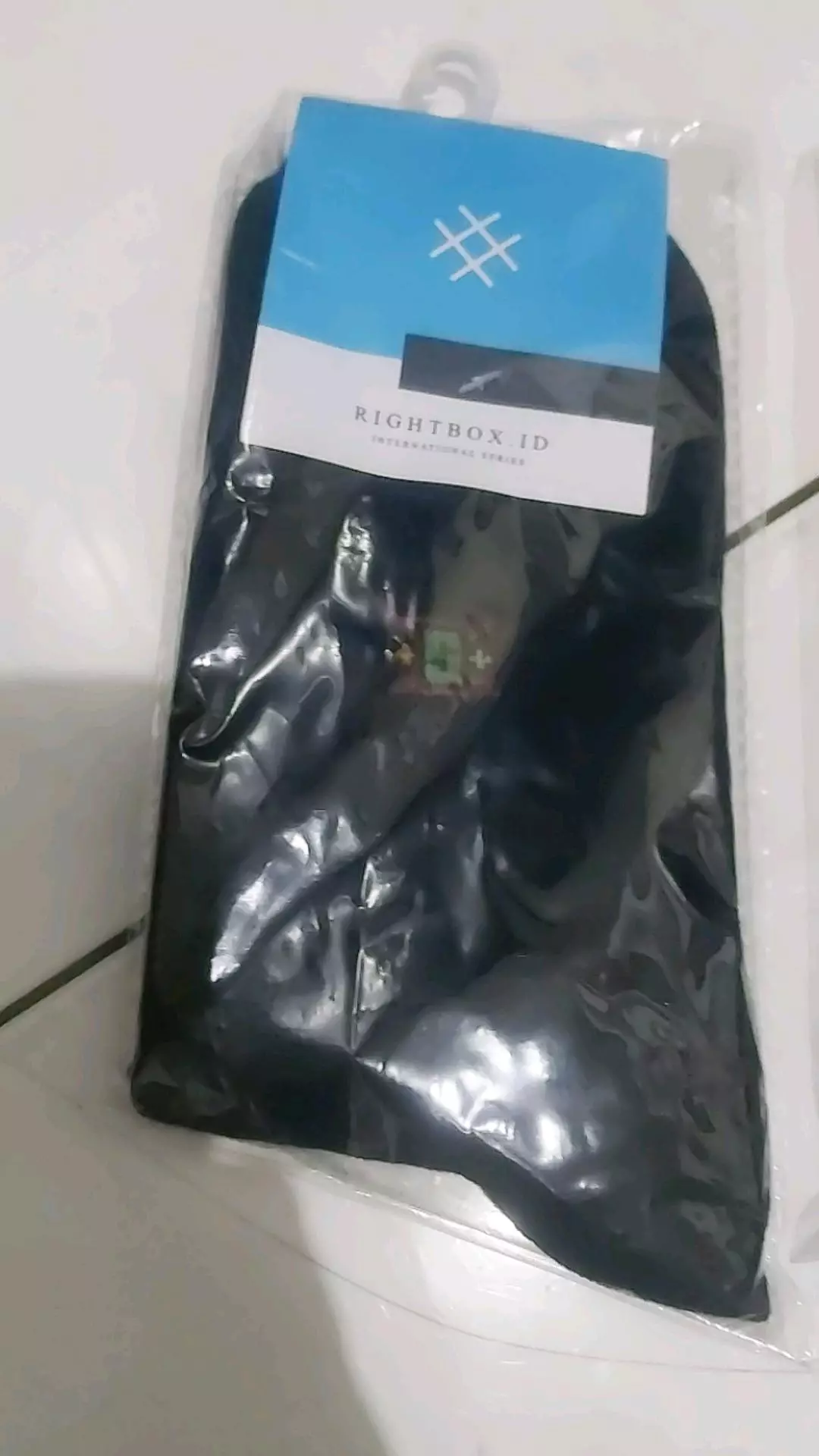 Rightbox, Kaos Kaki Kerja Pria Pendek Setengah Betis Motif Minimalis - Foto ulasan pembeli