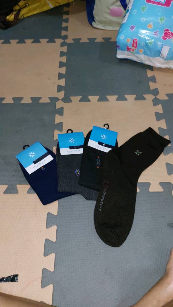 Rightbox ID, Grosir Kaos Kaki Pria, Motif Kantor, Pendek Setengah Betis - foto 2 dari 10, ellisnoviantina