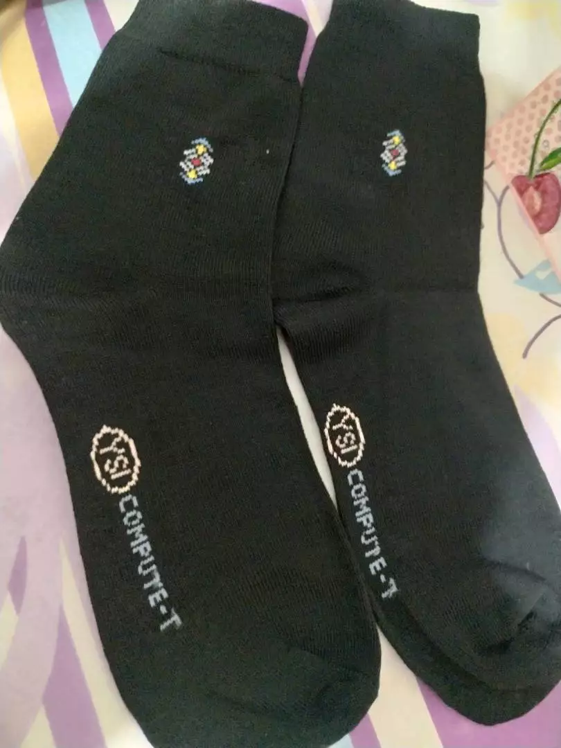 Rightbox ID, Grosir Kaos Kaki Pria, Motif Kantor, Pendek Setengah Betis - Foto ulasan pembeli