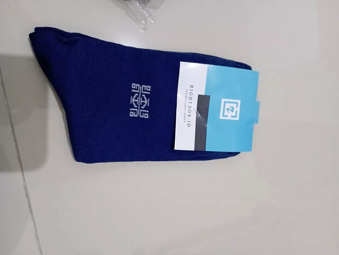 Rightbox ID, Grosir Kaos Kaki Pria, Motif Kantor, Pendek Setengah Betis - Foto ulasan pembeli