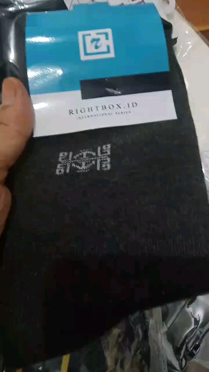 Rightbox ID, Grosir Kaos Kaki Pria, Motif Kantor, Pendek Setengah Betis - Foto ulasan pembeli