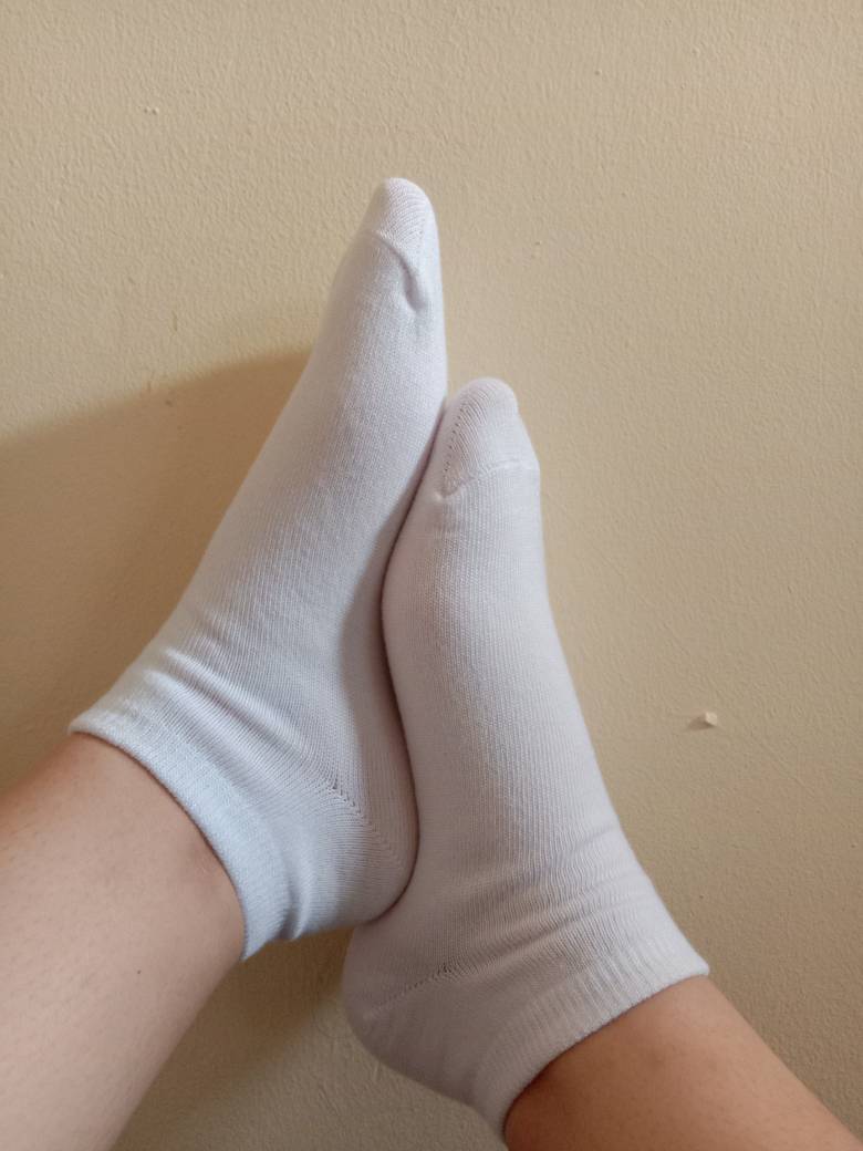 RIGHTBOX ID - Kaos Kaki Pendek Polos Semata Kaki Ankle Socks Premium Pria Wanita Dewasa Fit 37 -43 - foto 7 dari 10, beauty.preloved