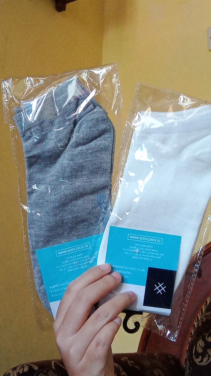 RIGHTBOX ID - Kaos Kaki Pendek Polos Semata Kaki Ankle Socks Premium Pria Wanita Dewasa Fit 37 -43 - Foto ulasan pembeli