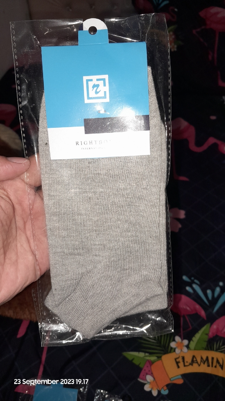 RIGHTBOX ID - Kaos Kaki Pendek Polos Semata Kaki Ankle Socks Premium Pria Wanita Dewasa Fit 37 -43 - Foto ulasan pembeli