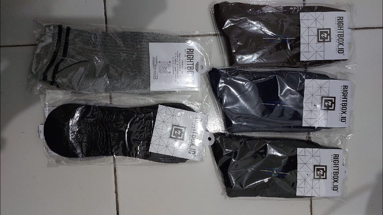 Rightbox, Paket 3 Pasang Kaos Kaki Kantor Rightbox, Motif Minimalis, Allsize Dewasa - foto 3 dari 10, umm4mustika