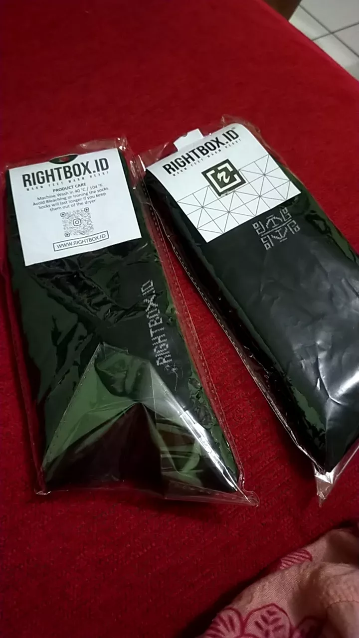 Rightbox, Paket 3 Pasang Kaos Kaki Kantor Rightbox, Motif Minimalis, Allsize Dewasa - Foto ulasan pembeli